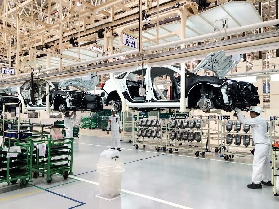 Webbing in automotive industry 51e94929738a315954e656cc03c0e2d6